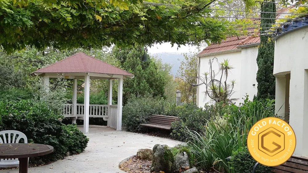 בית אבות בקיבוץ בסטנדרט Lux care